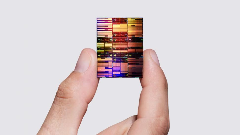 IBM anunță că a creat „prima tehnologie de cip din lume sub pragul de 1 nanometru” 1080051