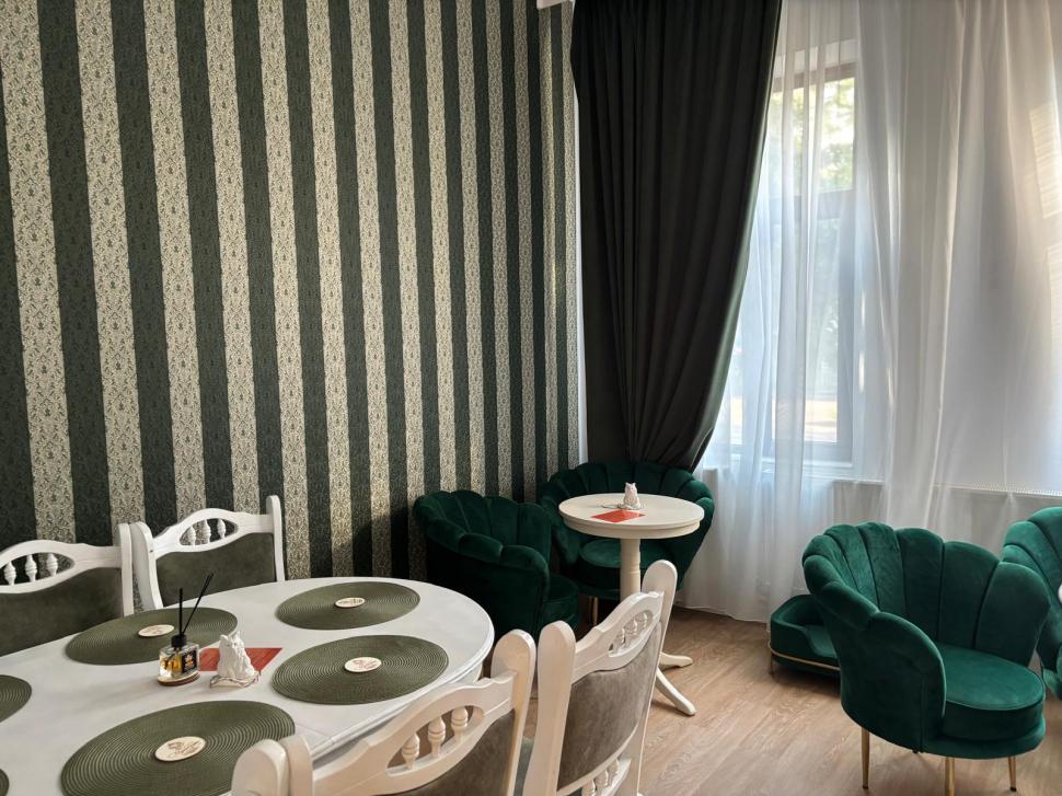 Am fost la singura cafenea cu pisici Maine Coon din România. Tocmai s-a deschis în București: Cum ajungi, reguli și prețurile din meniu 1080475