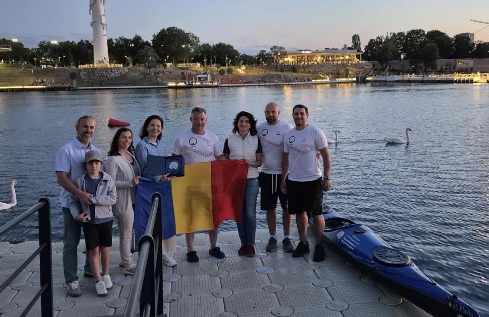 Flaviu a parcurs singur aproape 2.800 de kilometri cu caiacul pe Dunăre, din Germania la Sulina, ca să transmită un mesaj 1080357