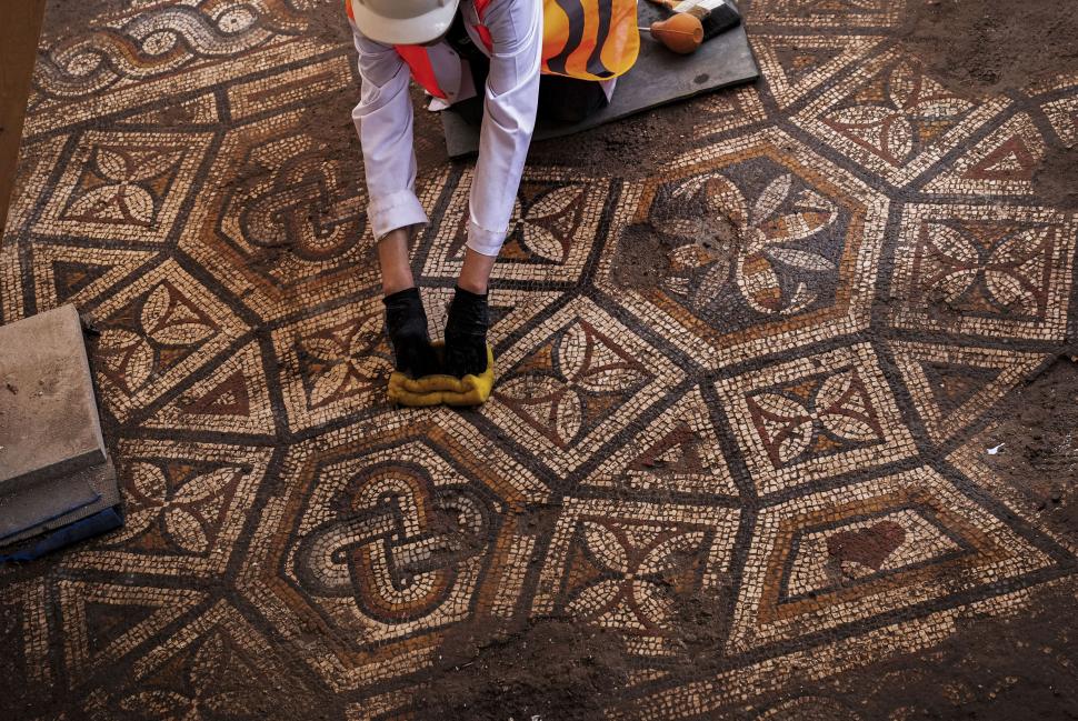 Descoperire arheologică impresionantă: Un mozaic antic, care schimbă ce știam despre simbolurile iubirii, a fost găsit intact în Turcia 1080641