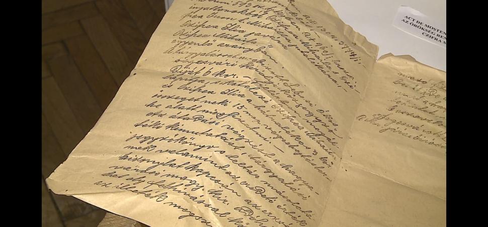 Un tablou de nuntă cu „Ana și Ion” s-a dovedit a fi o capsulă a timpului: Documente istorice au fost descoperite în timpul restaurării 1080895