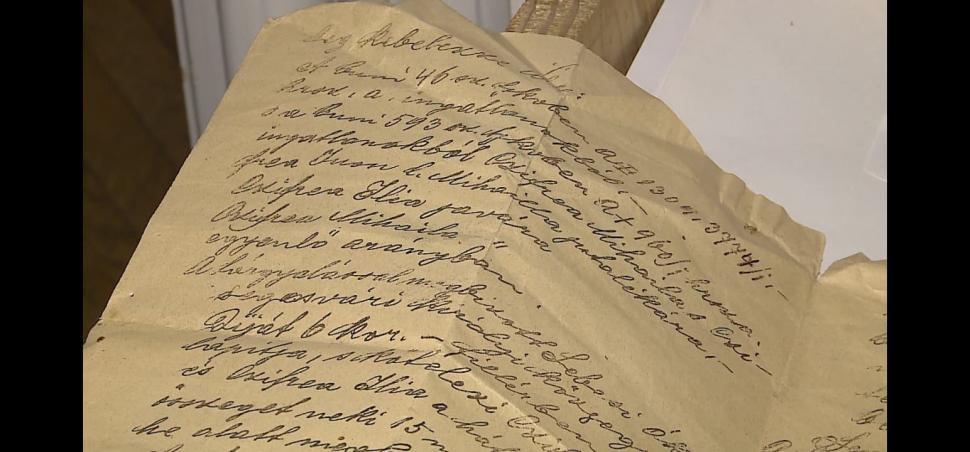Un tablou de nuntă cu „Ana și Ion” s-a dovedit a fi o capsulă a timpului: Documente istorice au fost descoperite în timpul restaurării 1080898
