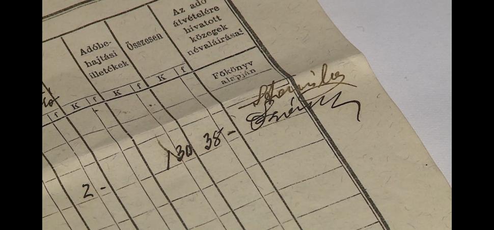 Un tablou de nuntă cu „Ana și Ion” s-a dovedit a fi o capsulă a timpului: Documente istorice au fost descoperite în timpul restaurării 1080901