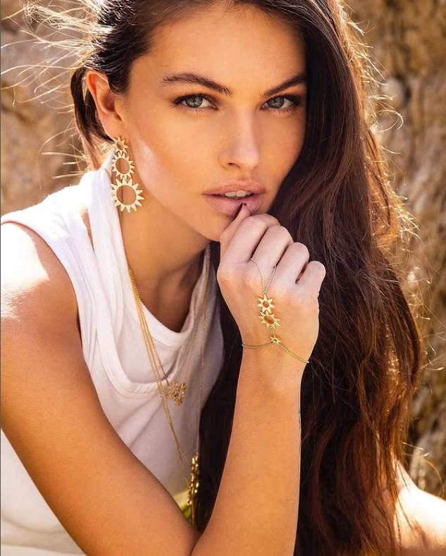 „Cea mai frumoasă fată din lume” s-a căsătorit: imagini de la nunta lui Thylane Blondeau. Cine este soțul ei 1081326