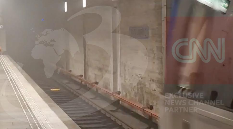 Stația de metrou Universitate a fost închisă, după un incendiu în subteran: A izbucnit focul chiar în fața trenului 1081525