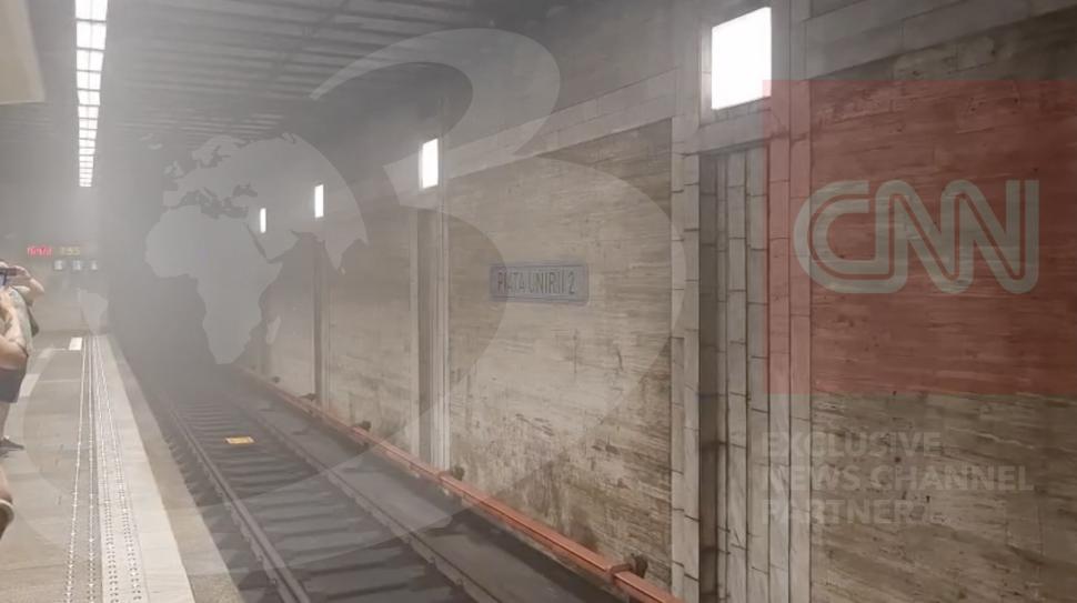 Stația de metrou Universitate a fost închisă, după un incendiu în subteran: A izbucnit focul chiar în fața trenului 1081529