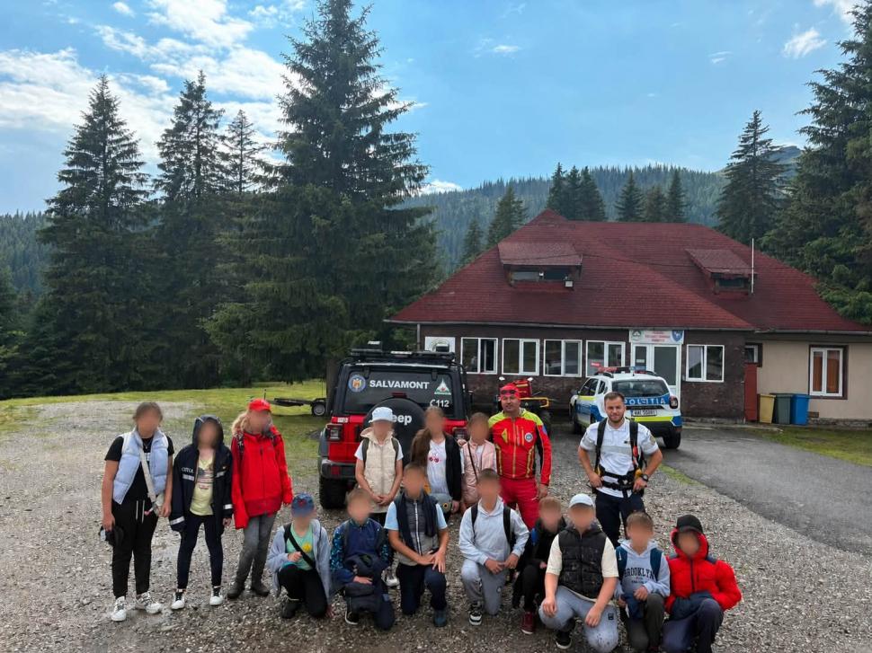 O profesoară a fost lovită de fulger în excursia cu elevii pe Vf. Omu: Copiii au fugit după ajutor la o stână, ciobanul a sunat la 112 1082017