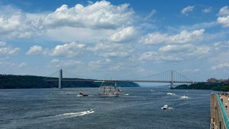 Bricul Mircea s-a luptat cu furtuna la New York, înainte de Ziua Independenței. A traversat oceanul la 50 de ani de la voiajul din 1976 1082386