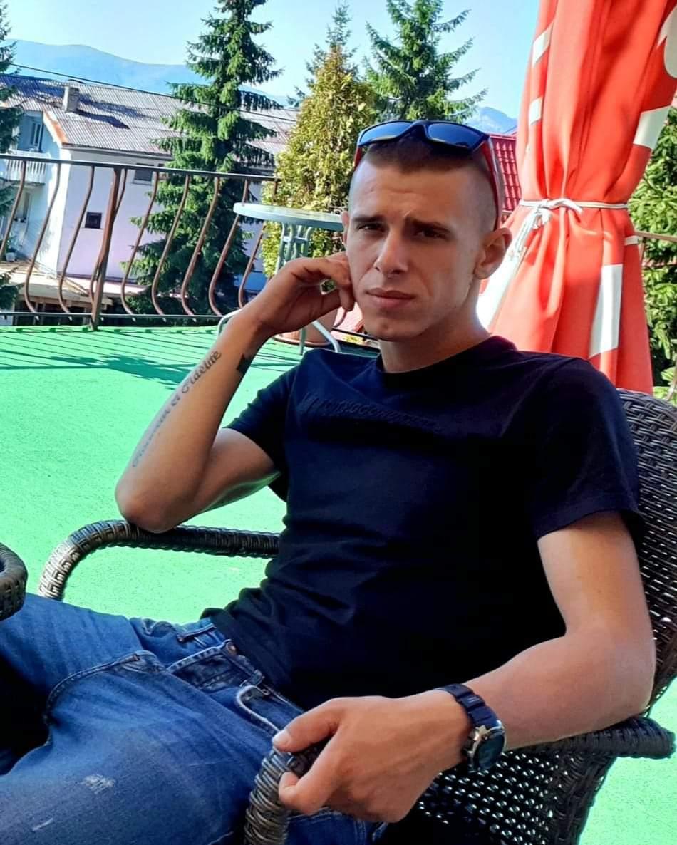 Din Uricani, în Legiunea Străină. Cum a ajuns un puști sărac de la munte unul dintre cei mai buni parașutiști ai Franței 1081486