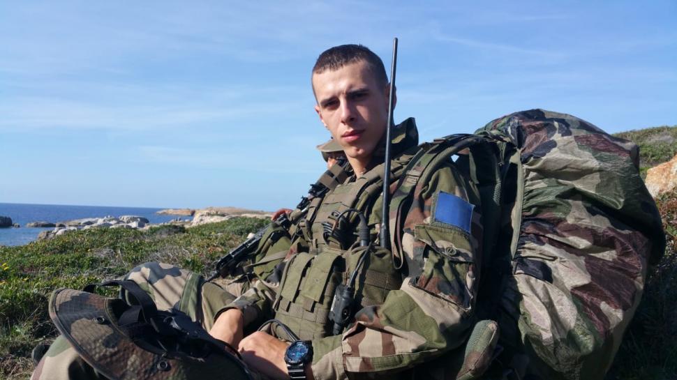Din Uricani, în Legiunea Străină. Cum a ajuns un puști sărac de la munte unul dintre cei mai buni parașutiști ai Franței 1081491