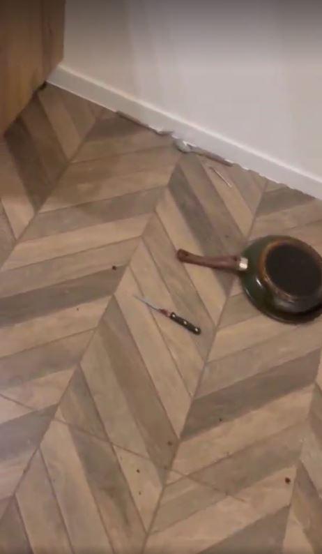 Proprietarul unei cabane din Runcu a fost șocat să constate că turiștii i-au distrus casa. S-au luat la bătaie, au spart şi pereţii 1082447