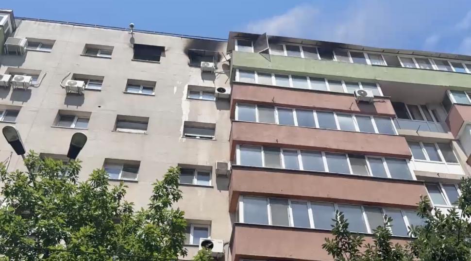 Incendiu puternic într-un bloc de pe Calea Moșilor din București. Pompierii intervin cu mai multe autospeciale 1082878