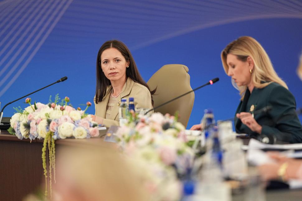 Imagini cu Mirabela Grădinaru la Ankara. După o conferință despre siguranța copiilor, Primele Doamne au luat prânzul împreună  1083317