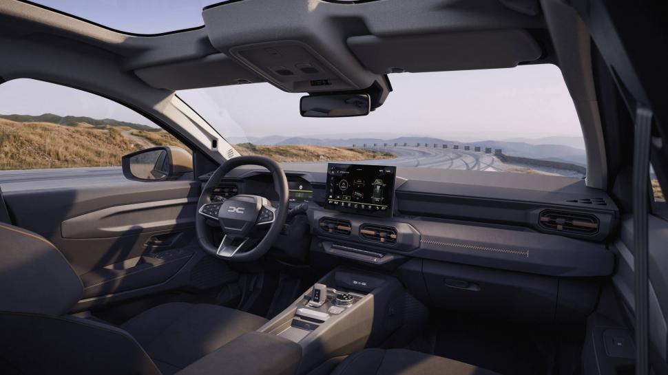 Noua Dacia Striker i-a cucerit pe cei de la Top Gear: "Este SUV, berlină și break în același timp. Și costă sub 25.000 euro" 1083260