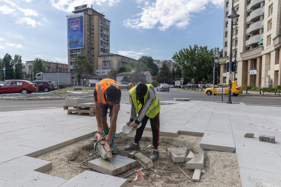 Cât de mult au avansat lucrările la proiectul "orașul-parc" din centrul Bucureştiului. Primăria: Va fi gata până la finalul lui august 1083647