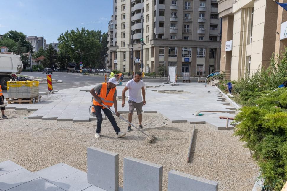 Cât de mult au avansat lucrările la proiectul "orașul-parc" din centrul Bucureştiului. Primăria: Va fi gata până la finalul lui august 1083653