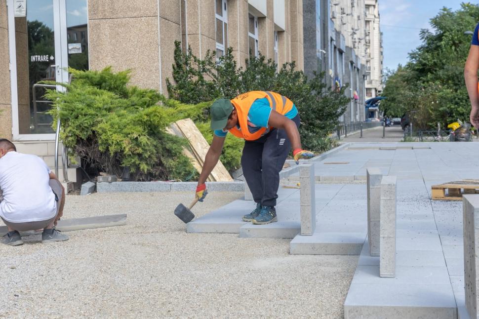 Cât de mult au avansat lucrările la proiectul "orașul-parc" din centrul Bucureştiului. Primăria: Va fi gata până la finalul lui august 1083655