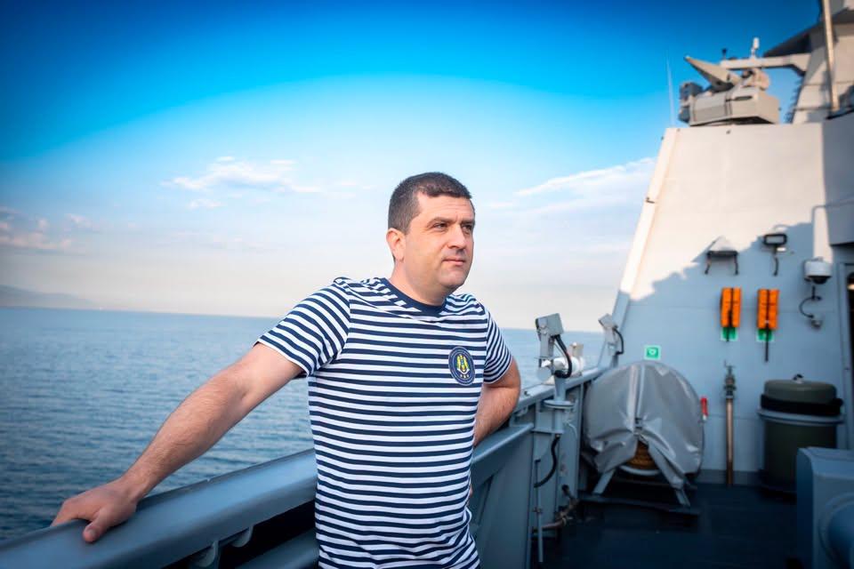 Miruţă se întoarce de la Summit-ul NATO cu corveta cumpărată din Turcia: "E trist că militarii noştri pun mâna rar pe o aşa navă" 1083672