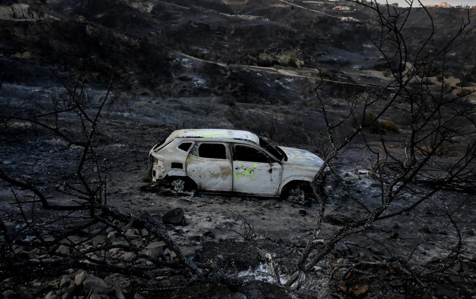 „Era ca un nor uriaș de fum în formă de ciupercă, de parcă a explodat o bombă”. Mărturii din infernul din Spania: 12 oameni au murit 1084046