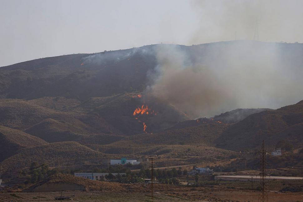 „Era ca un nor uriaș de fum în formă de ciupercă, de parcă a explodat o bombă”. Mărturii din infernul din Spania: 12 oameni au murit 1084052