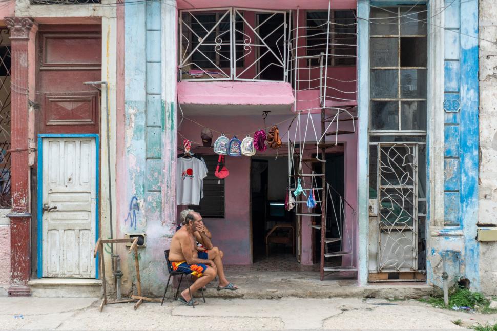 Cum trăieşte o familie din Cuba cu 60 de dolari pe lună. "Mă gândesc ce aș putea vinde ca să cumpăr un pachet de spaghete.” 1083588