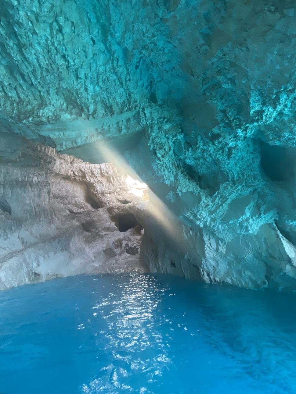 Cea mai fotografiată plajă din Grecia va fi închisă în 2026. Navagio va fi extinsă cu 30 de metri pentru a salva celebra epavă 1084445