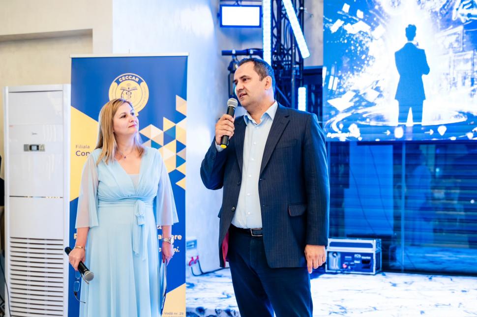 Contabilii anunţă că economia României are nevoie de relansare şi de predictibilitate fiscală. Efectele noilor taxe 1084712