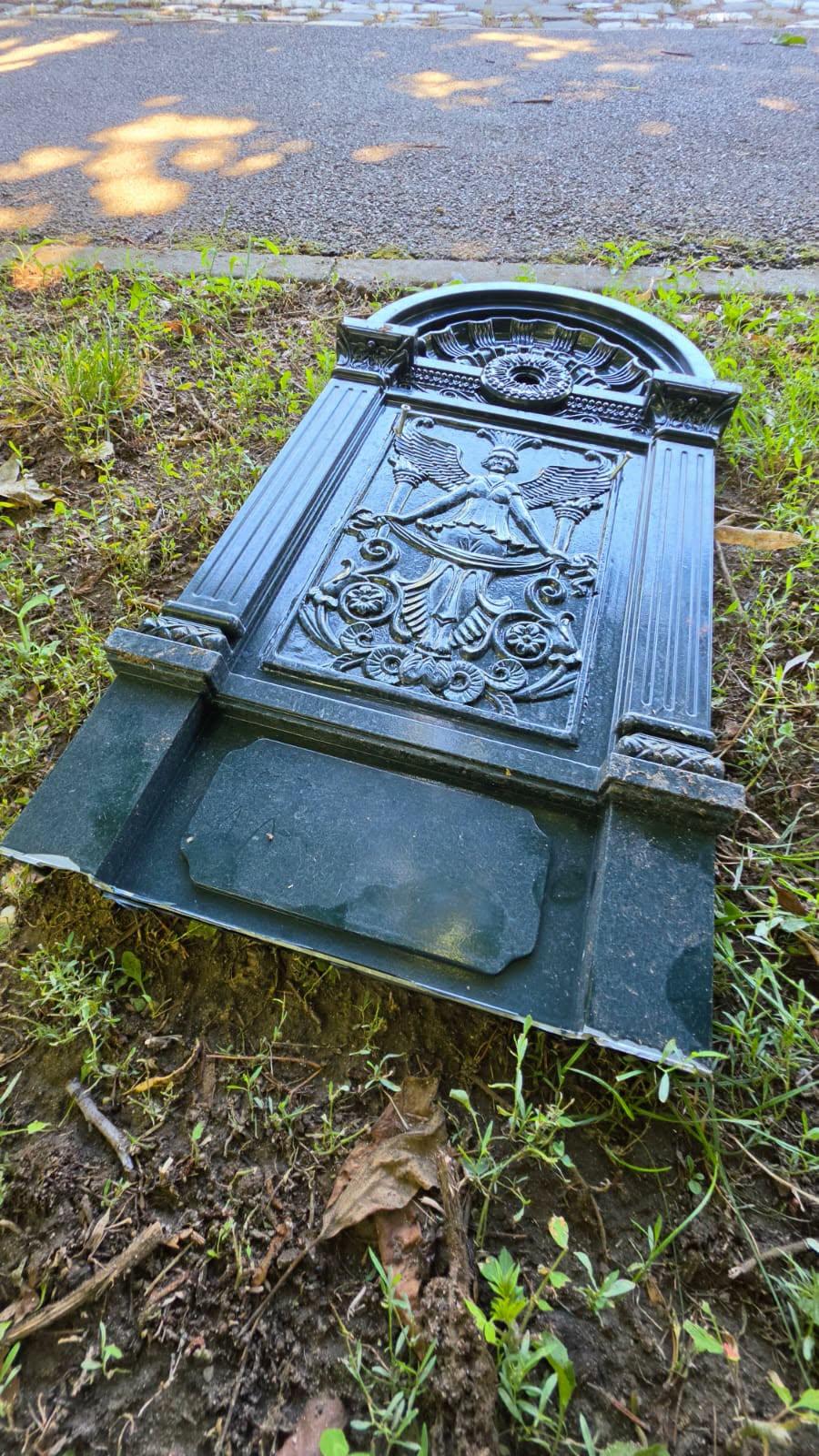 Fântâna Maria Tănase din Orășelul Copiilor din Bucureşti a fost vandalizată. Băluţă: Trist şi revoltător. Ne pregăteam s-o redeschidem 1084589