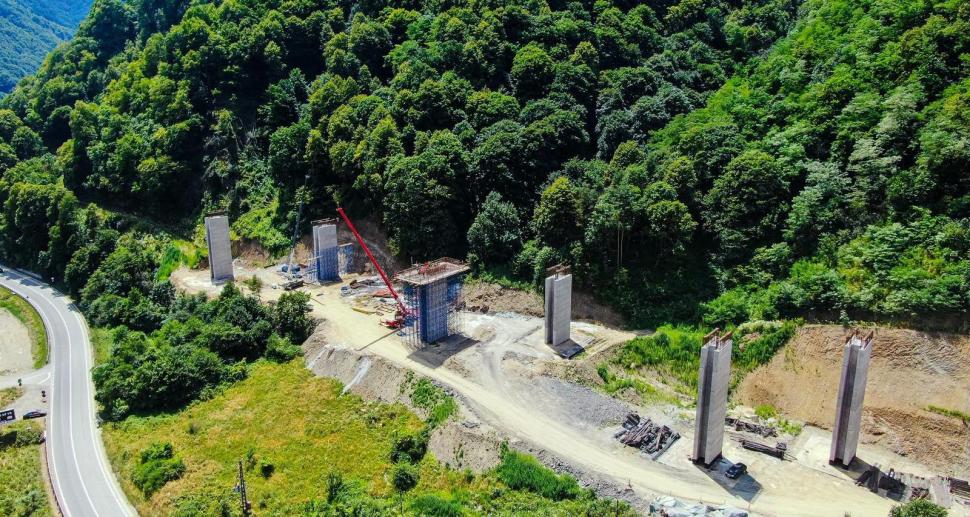 Autostrada Sibiu-Pitești: Lucrările pe secțiunea Boița-Cornetu au ajuns la 12,6%. Constructorii pot executa doar 45% din proiect 1085054