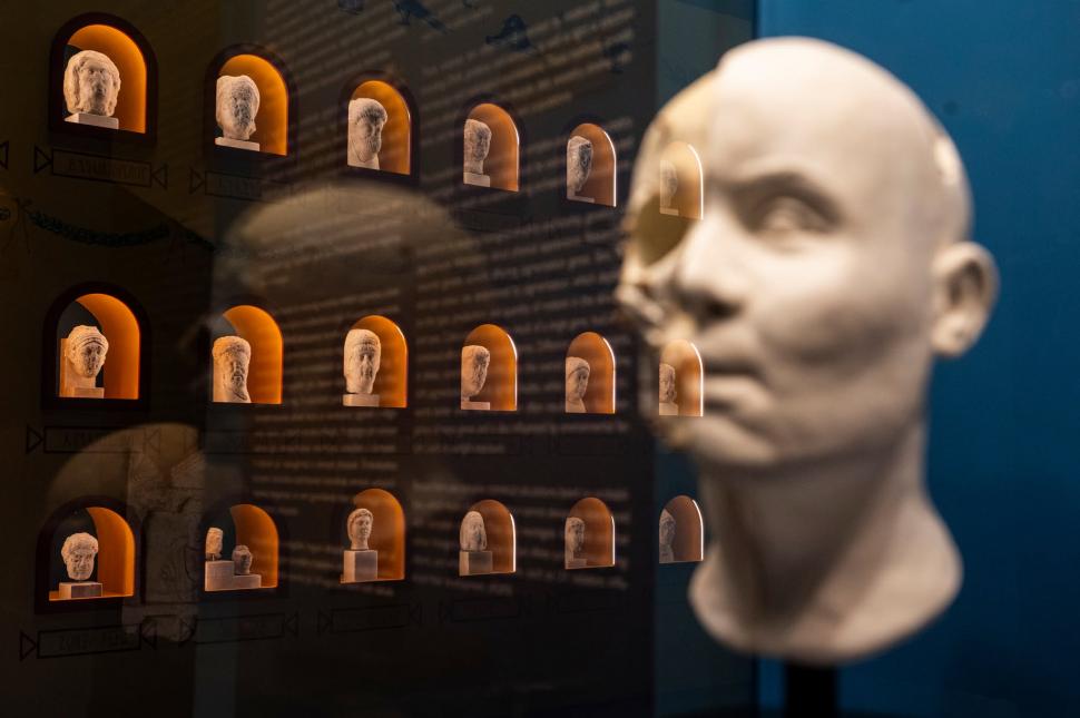 "Cândva eram ca voi": Chipurile romanilor din Antichitate au fost readuse la viață într-o expoziție la Budapesta 1085072