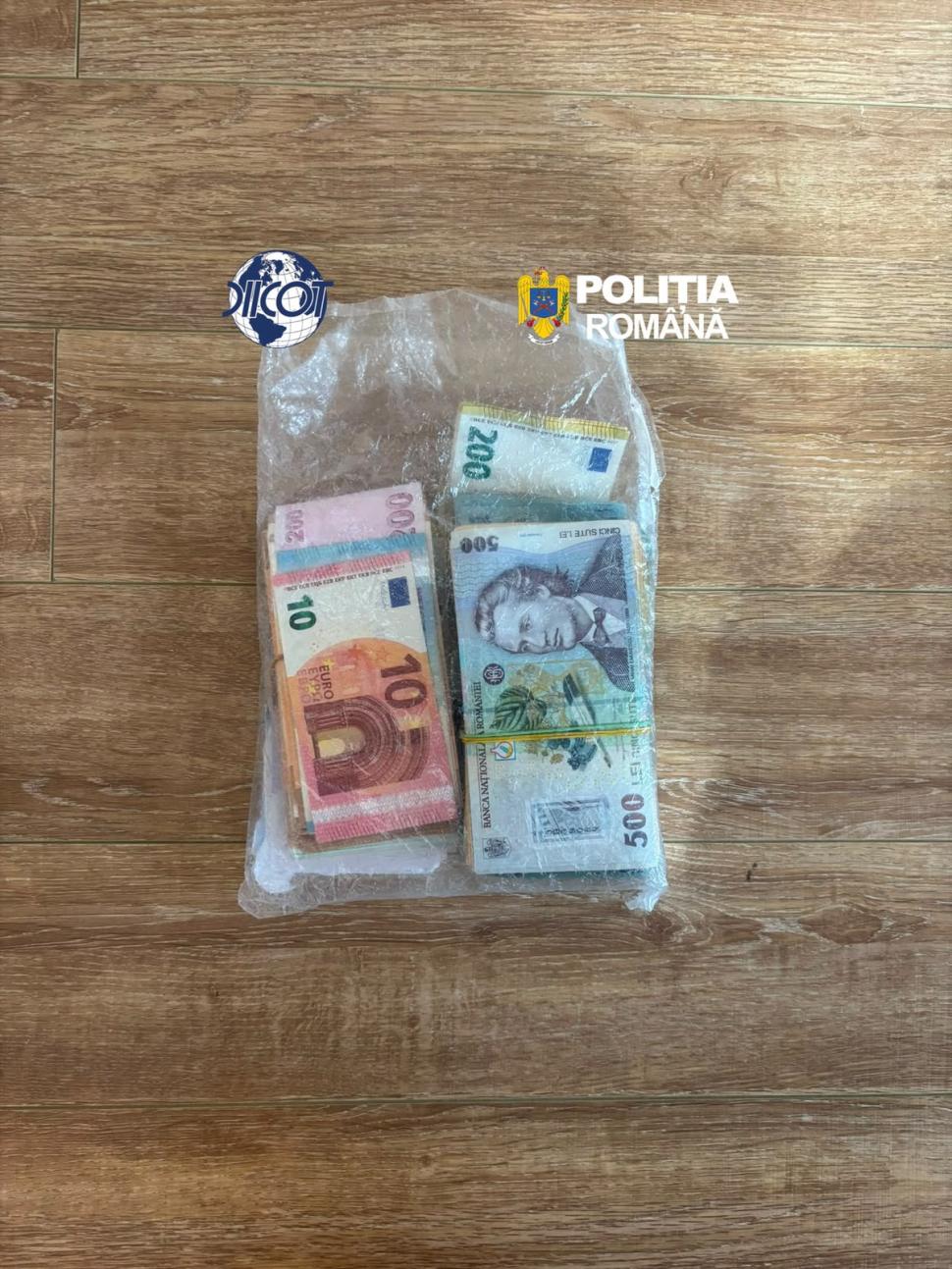 Percheziții la Casa de Pensii București. 860 de persoane ar fi obținut vechime fictivă în muncă. 50.000 de lei pentru o decizie falsă 1084853