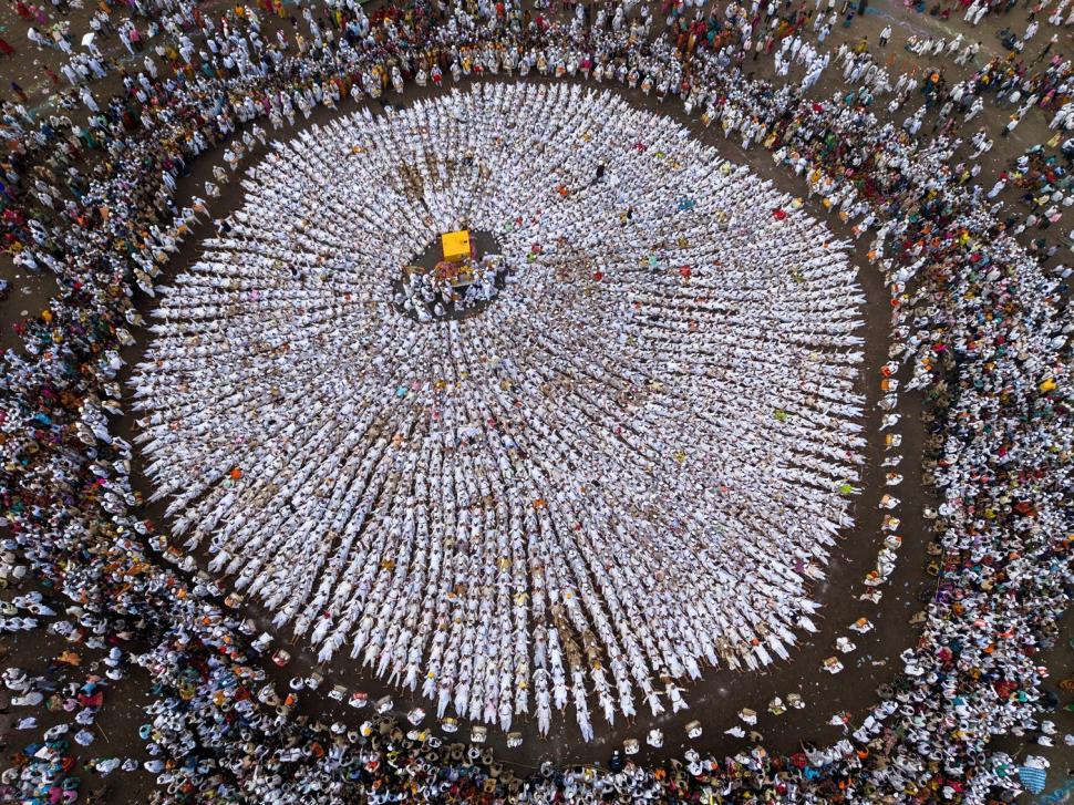 Văzută de sus, lumea noastră pare de pe altă lume. Cele mai spectaculoase fotografii aeriene au fost premiate la un concurs 1084974