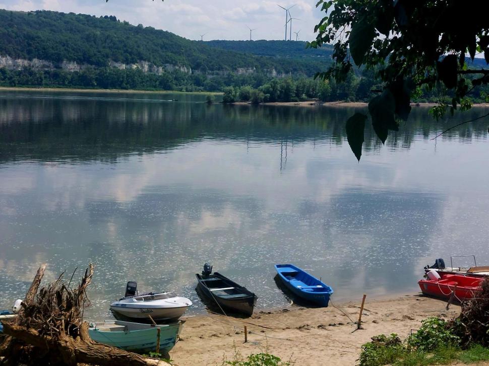 Dunărea a atins cel mai mic debit din ultimii 30 de ani. INHGA: "Pe sectorul Călărași-Cernavodă, au fost impuse restricții la irigații" 1085397
