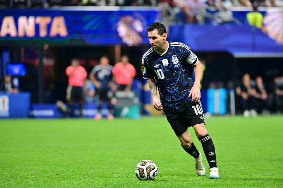 Messi și Yamal, povestea unei fotografii devenite legendă. De la o ședință foto prin tragere la sorți la finala Cupei Mondiale 2026 1085207