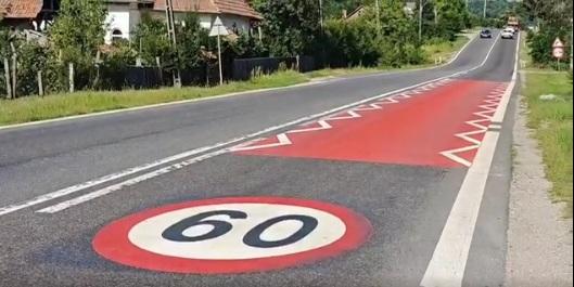 Cum arată şi cum funcţionează "insulele de calmare a traficului" care vor fi instalate pe drumurile din ţară. Pot "citi" viteza maşinii 1085460