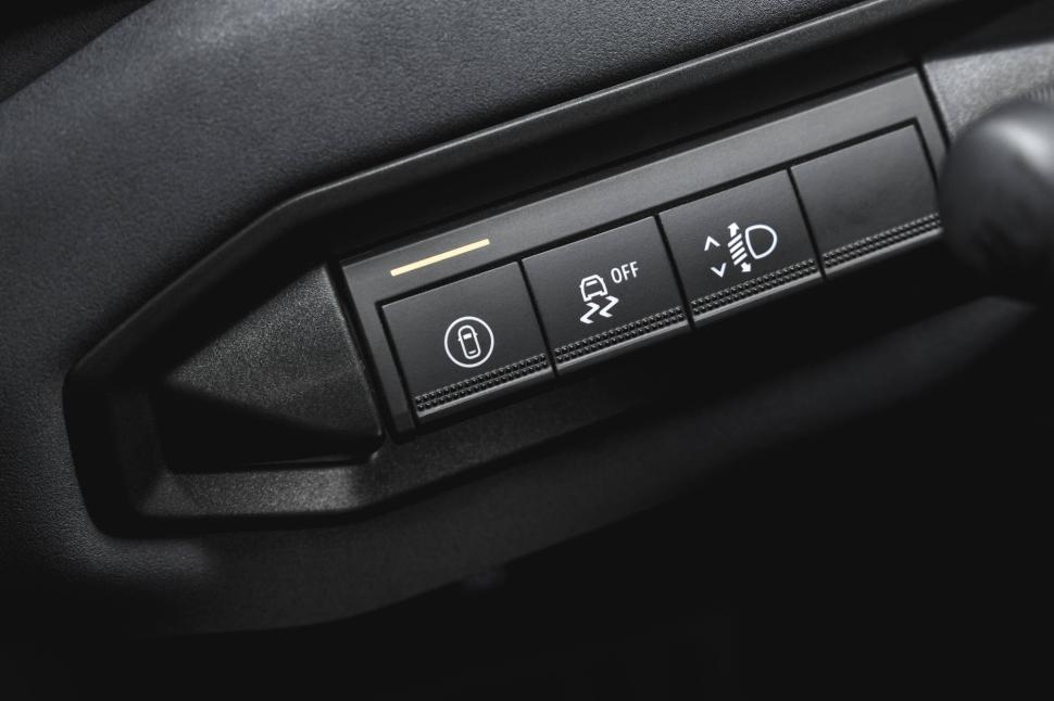 Dacia Striker vs. Dacia Bigster. Francezii de la Auto-Moto au găsit principalele deosebiri între cele două maşini româneşti 1084912