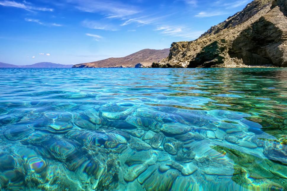 De la închisoare la paradis: Cândva o insulă temută, acest loc izolat din Grecia e azi refugiul uneia din cele mai rare foci din lume 1085640