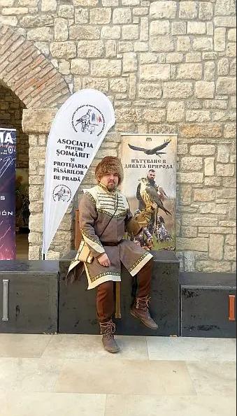Romeo a devenit cel mai bătrân şoim dunărean. A atins recordul de 32 de ani și locuiește acum în sectorul "Casa Albă" 1085919