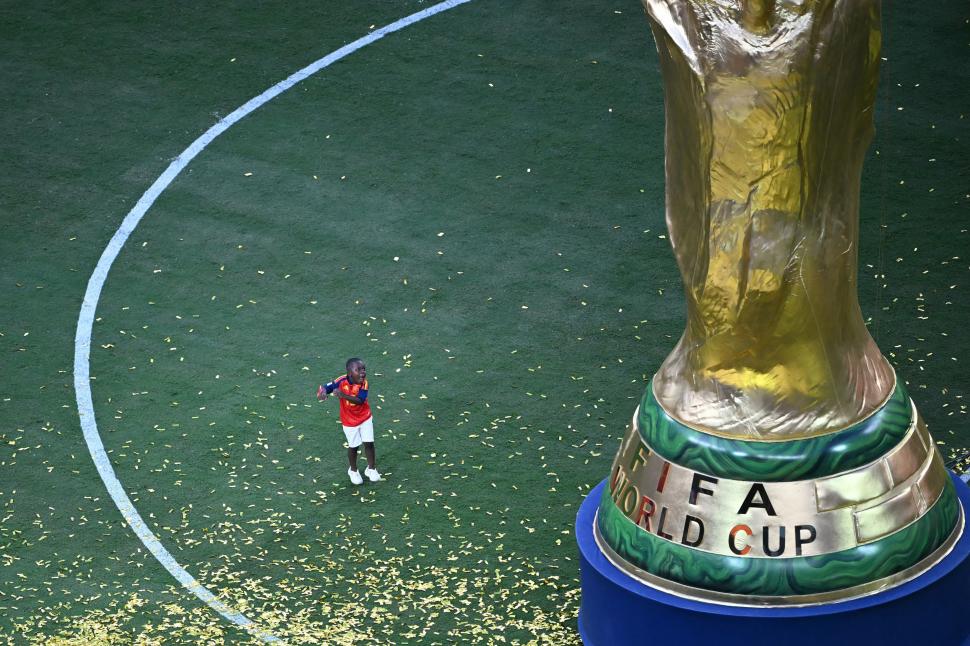 Imaginile virale de la Cupa Mondială 2026 cu fratele mai mic al lui Yamal 1086205