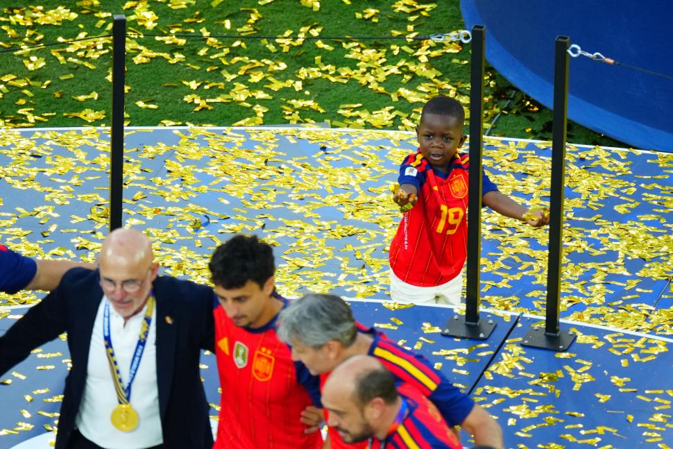 Imaginile virale de la Cupa Mondială 2026 cu fratele mai mic al lui Yamal 1086208
