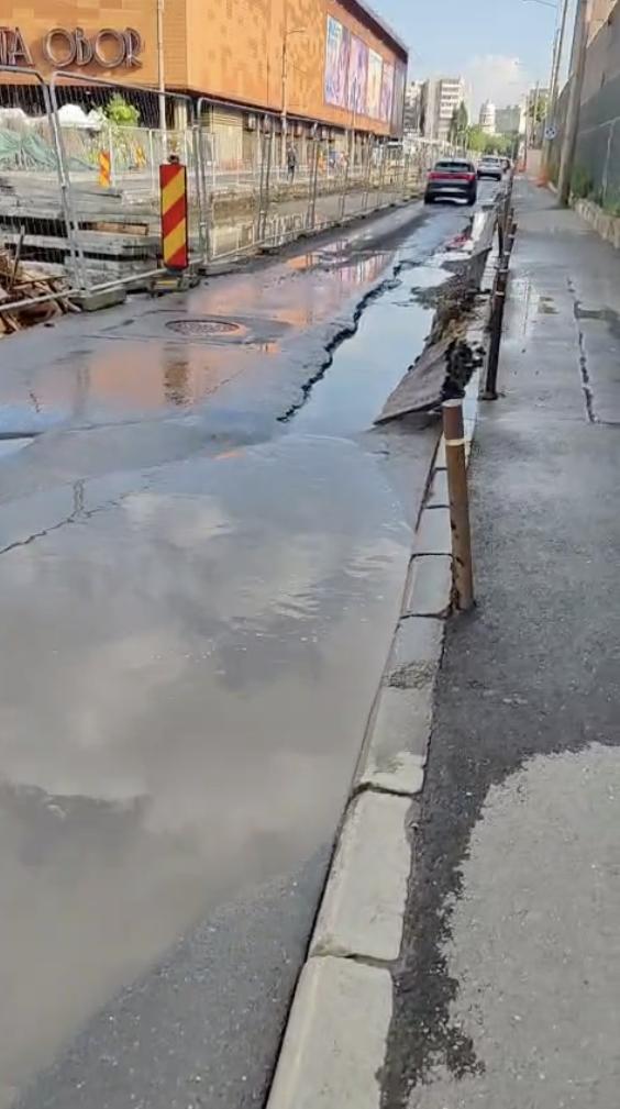 S-a surpat drumul la Piața Obor din București. E șanț în asfalt, iar strada se închide pentru reparații: Ce căi de acces mai au șoferii 1086407