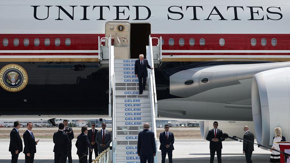 Trump a trimis înapoi în hangar noul Air Force One primit cadou de la Qatar: "Trebuie îmbunătățit la maximum" 1086122