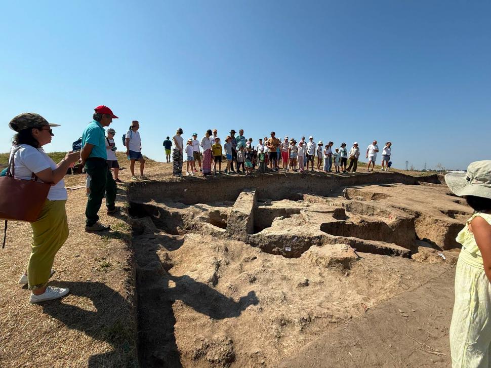 Descoperire arheologică spectaculoasă lângă București: O locuință veche de 6.500 de ani, din cultura Gumelnița, a fost scoasă la iveală 1086566