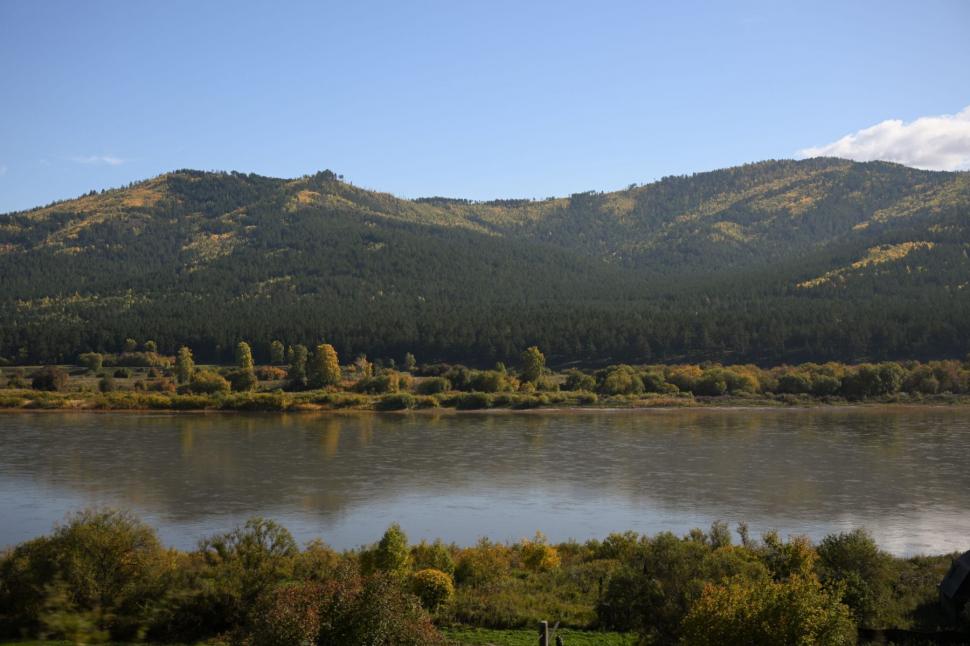 De ce Baikal are mai multă apă decât toate Marile Lacuri la un loc. Secretul ascuns la 1,6 kilometri adâncime 1086711