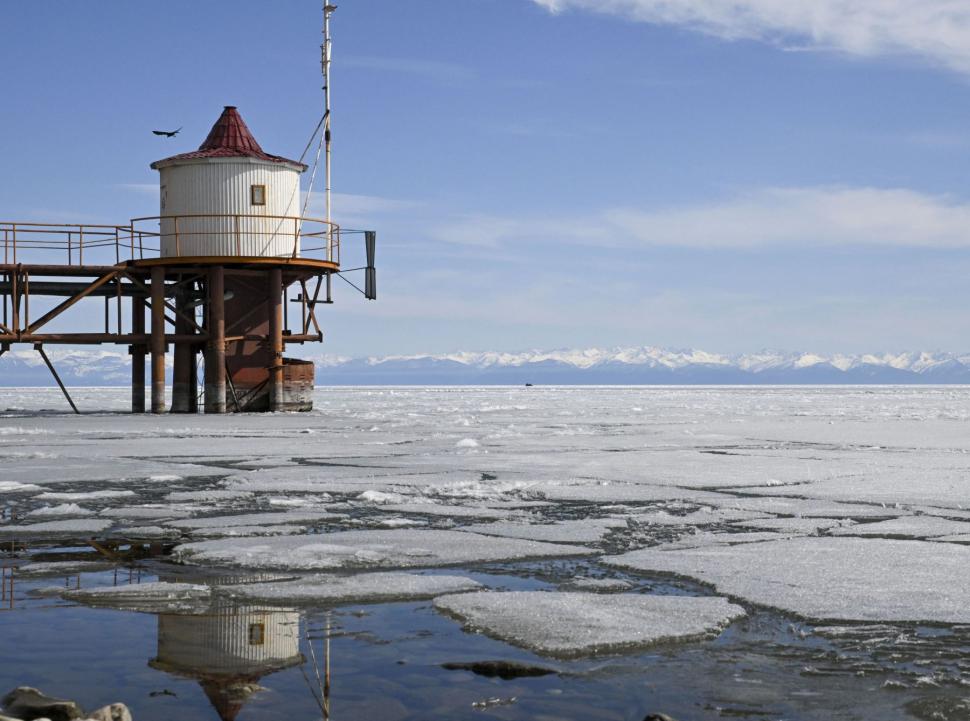 De ce Baikal are mai multă apă decât toate Marile Lacuri la un loc. Secretul ascuns la 1,6 kilometri adâncime 1086714