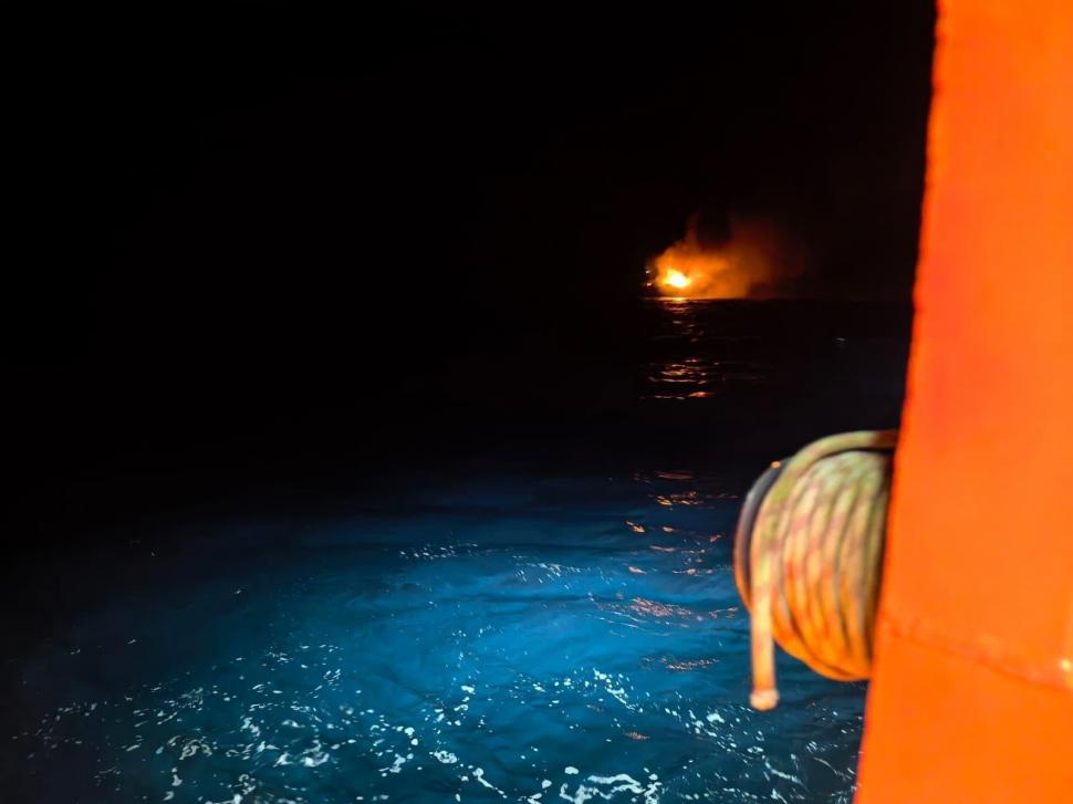 Primele imagini de la operațiunea de salvare a marinarilor de pe petrolierul liberian lovit lângă Sf. Gheorghe. Răniții, duși la spital 1086654