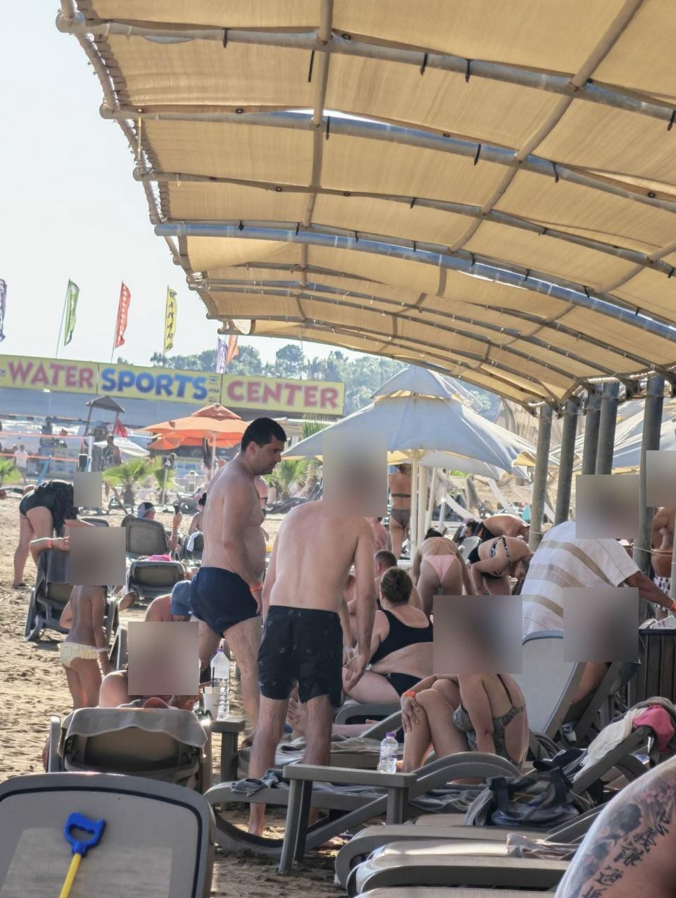 Imagini cu Radu Miruţă la plajă, în Turcia, în plin scandal pe legea salarizării  1087244