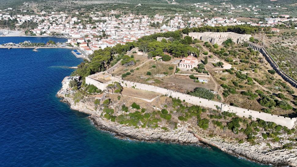 "Odiseea" lui Christopher Nolan readuce în prim-plan comorile antice ale Messiniei, o destinație de vis din Grecia 1087134