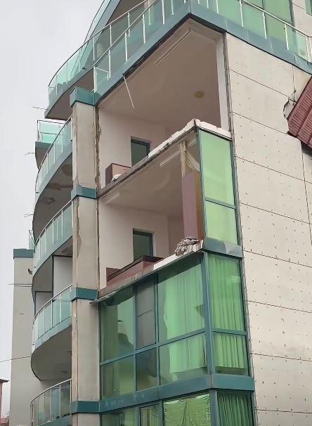 Furtună devastatoare în Bulgaria: Vânt cu puterea unui uragan în staţiunile preferate de români şi oameni blocaţi în maşini  1087358