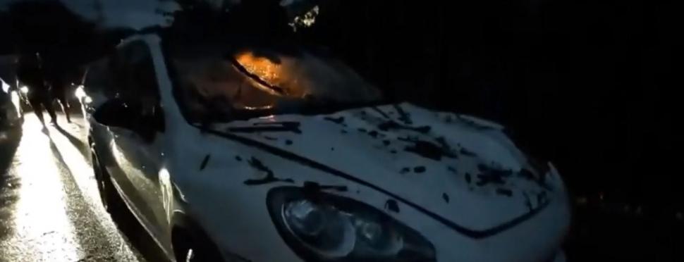 Imagini cu dezastrul provocat de furtuni: Localităţi din Prahova, sub ape. 2 bărbaţi răniţi de un copac căzut pe o maşină la Târgu-Jiu 1087295